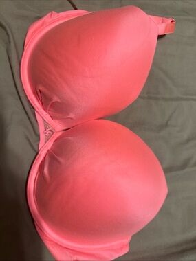 Victoria's Secret Coral Pink Seamless Fabulous Plunge Bra 36DD